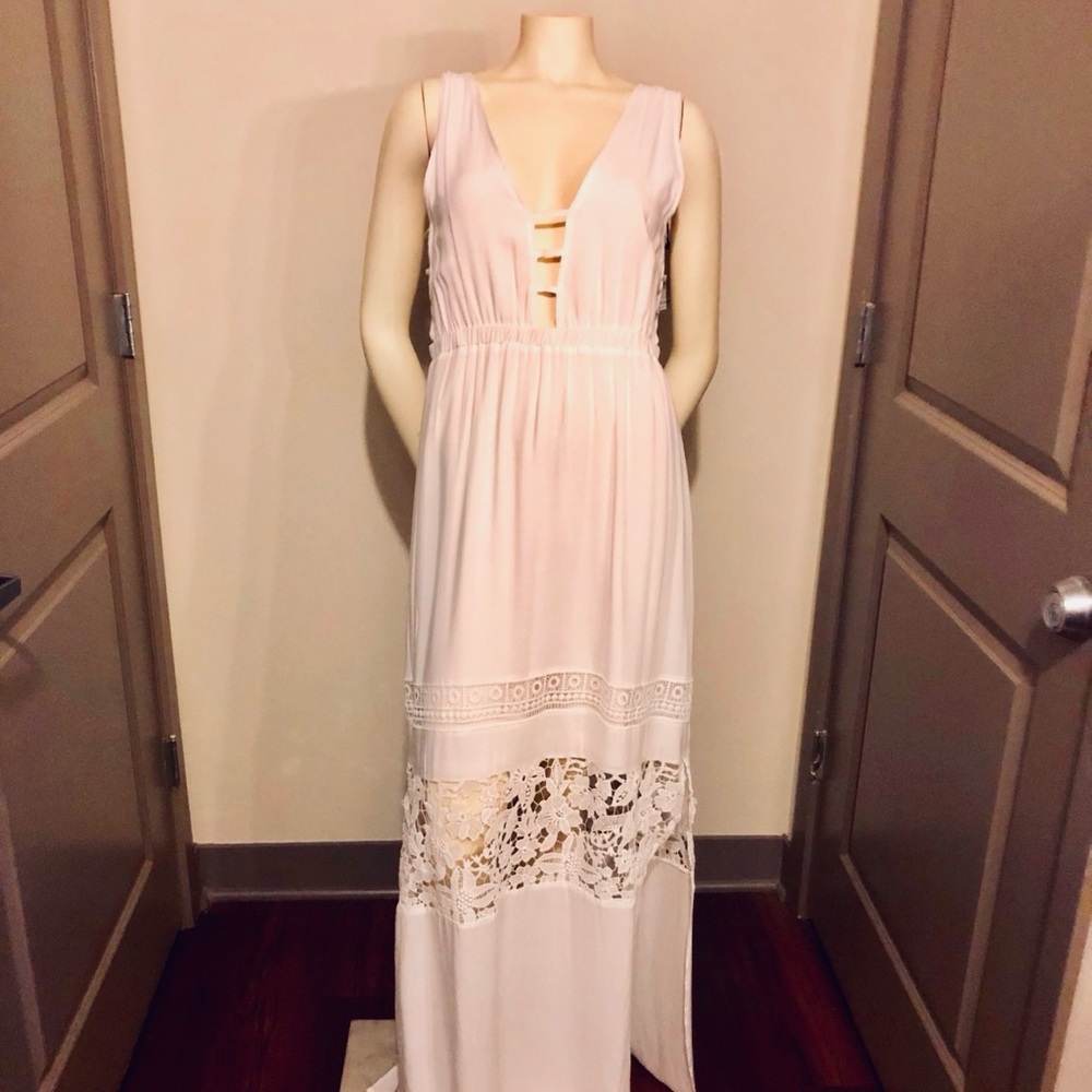 NWT! Off White Dress by Love Riche!